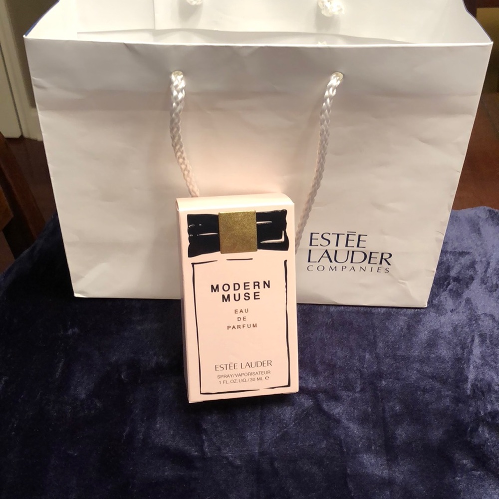 Estée Lauder Modern Muse